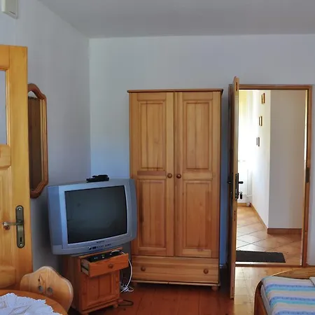 Zagroda Gospodarstwo agroturystyczne *